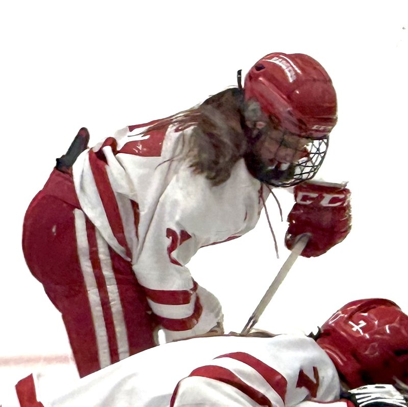 Kirsten Simms forward 2026 US Olympic womens hockey team