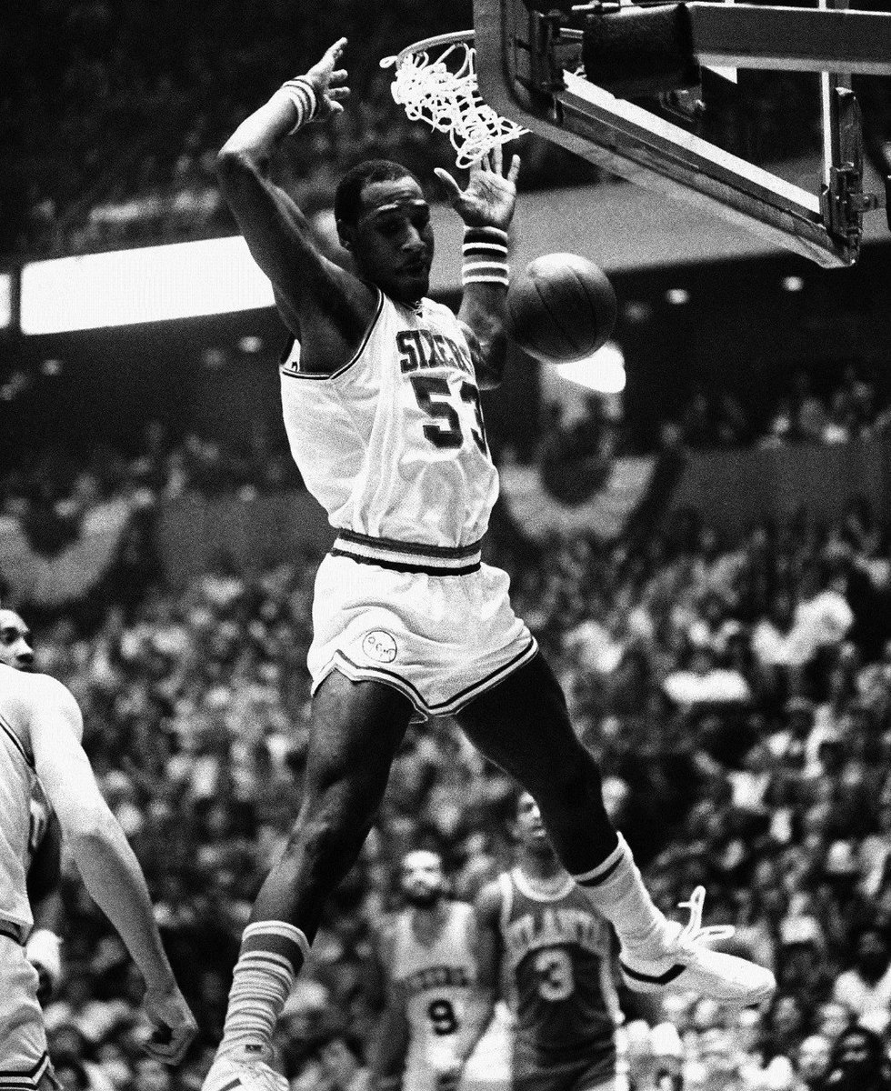 Darryl Dawkins Philadelphia 76ers dunking NBA