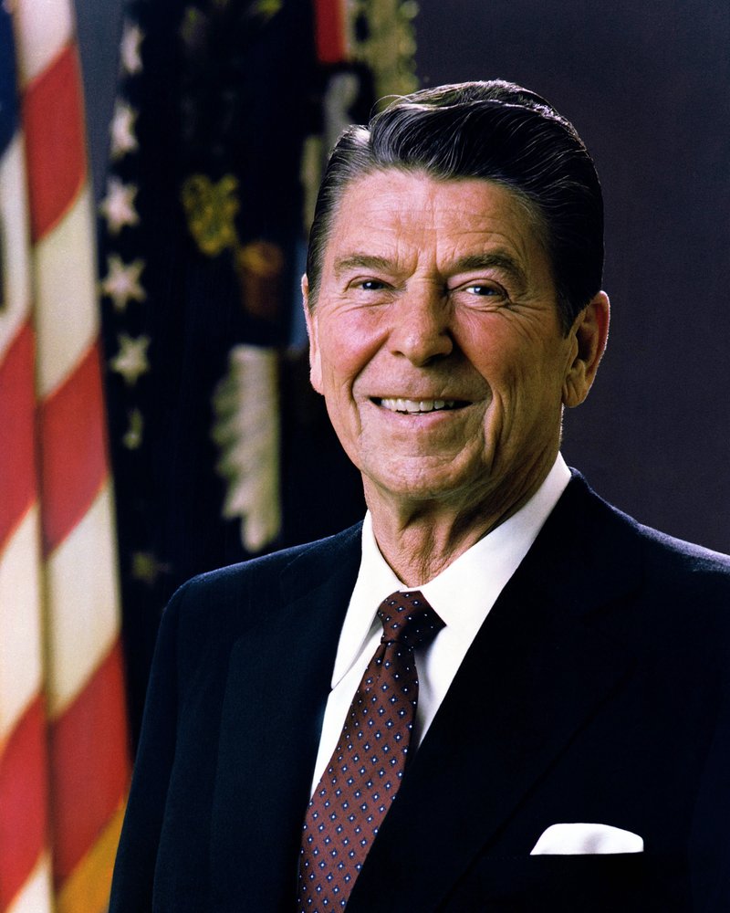 Official White House portrait of Ronald Reagan