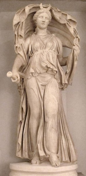 Selene Titaness goddess of the moon - Greek Mythology