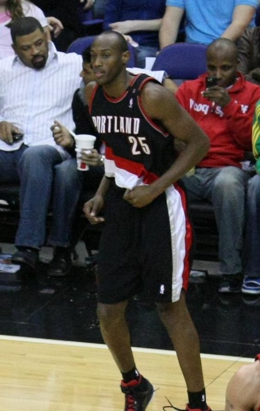 Travis Outlaw playing for the Portland Trail Blazers