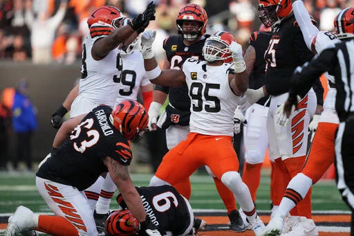 Joe Burrow, quarterbacks myles garrett sacked