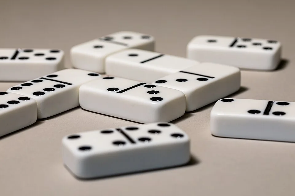 Dominoes